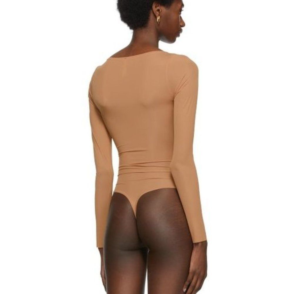 CT1142 SKIMS JELLY SHEER LONG SLEEVE SCOOP NECK BODY SUIT COLOR SIENNA - Picture 3 of 3